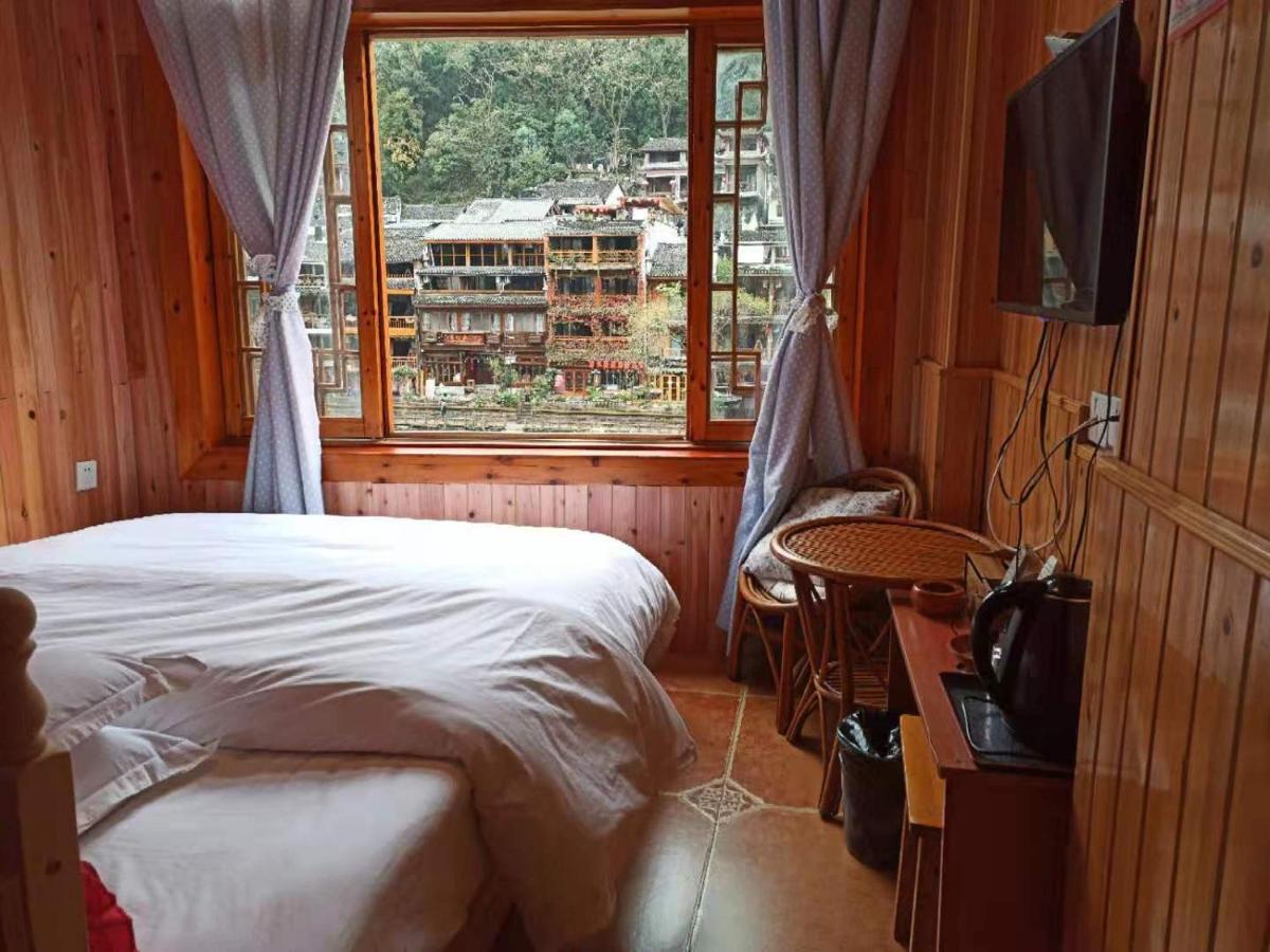 Fenghuang Memory Linjiang Inn Dış mekan fotoğraf